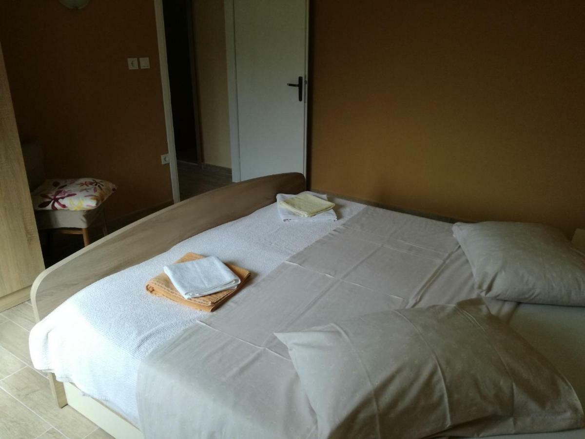 Feel Good Apartment Mundanije Εξωτερικό φωτογραφία